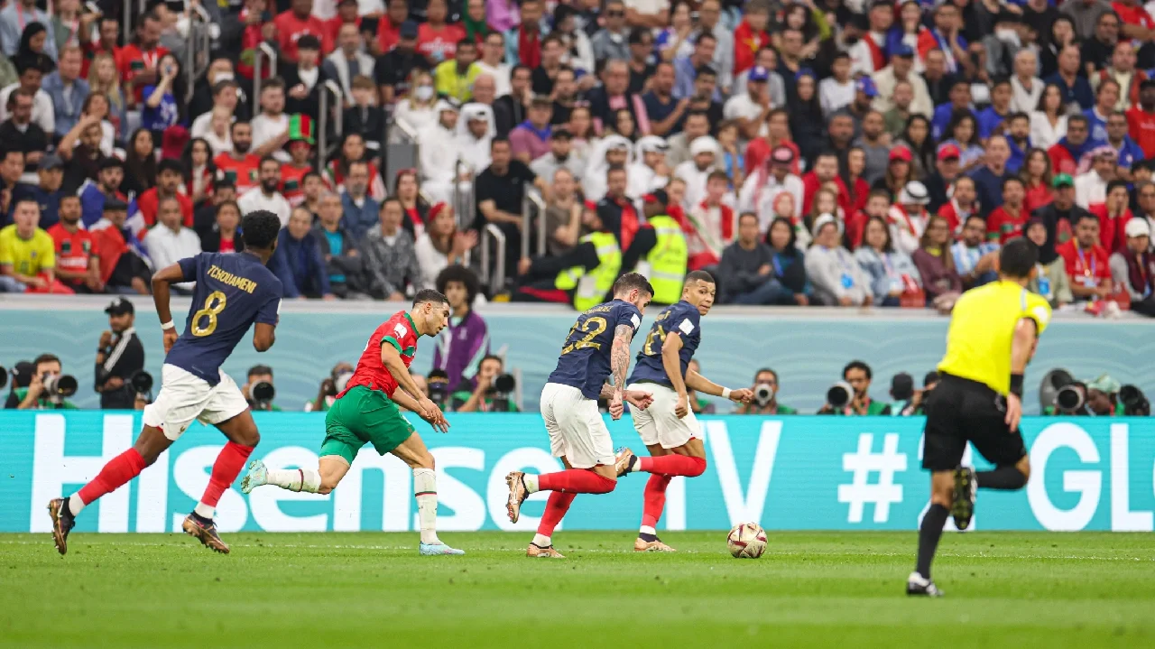 乐鱼体育在线登录-风暴之眼成为本场最大亮点，无畏契约世界杯瞬间破防，爆冷