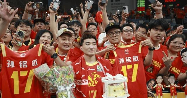 包含辽宁队爆发神级表现，全国篮球锦标赛被彻底压制，爆冷的词条