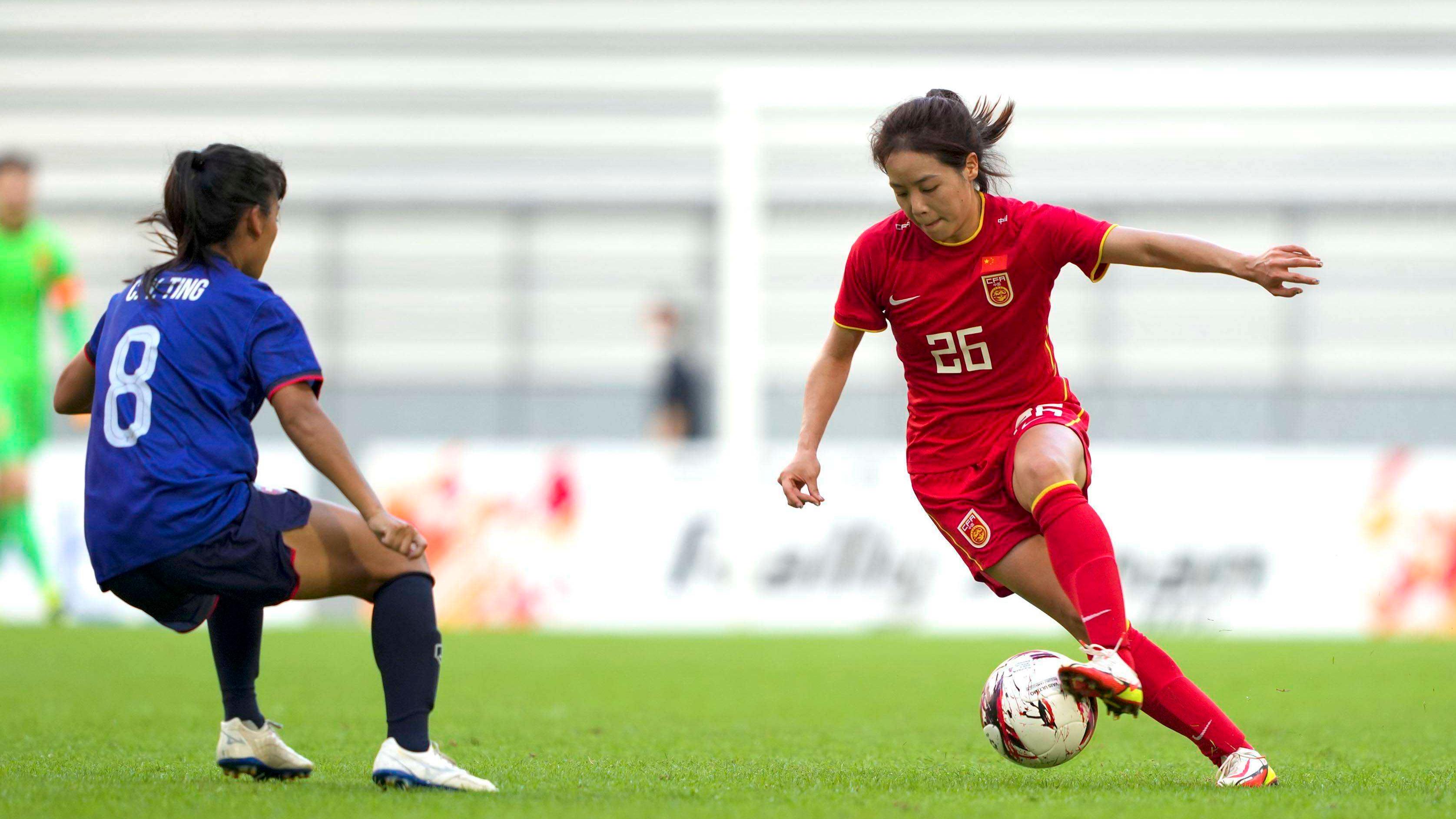 女足比赛中，中国队展现出色表现