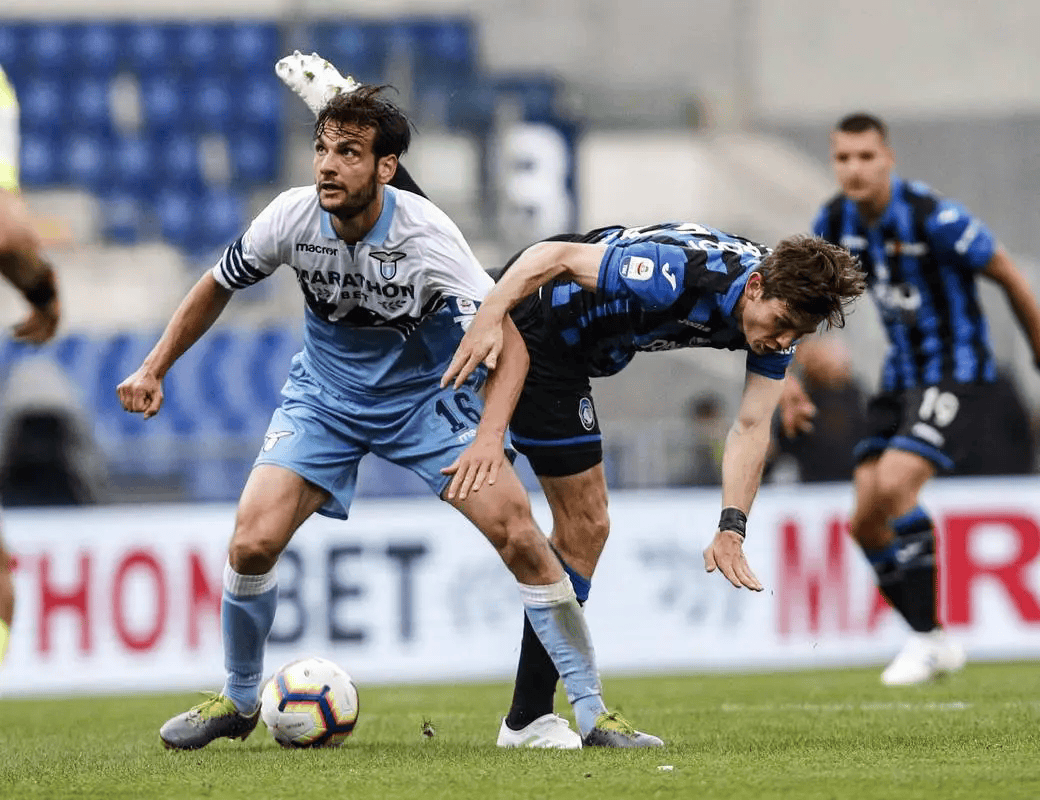 包含沃尔夫斯堡前锋受伤，攻击力遭遇挑战的词条