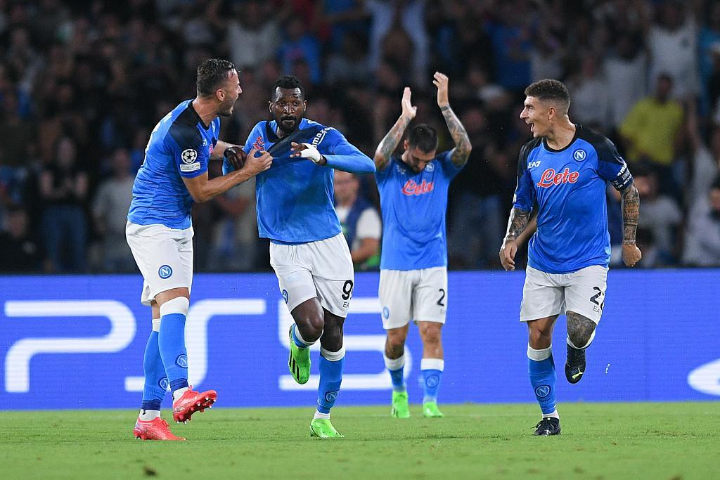 那不勒斯继续备战-战胜佛罗伦萨的激烈比赛的简单介绍