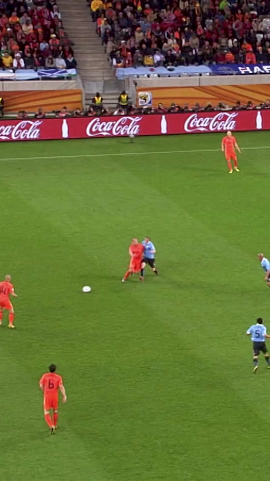 荷兰队遭遇乌拉圭，一场胜负将分高下的简单介绍