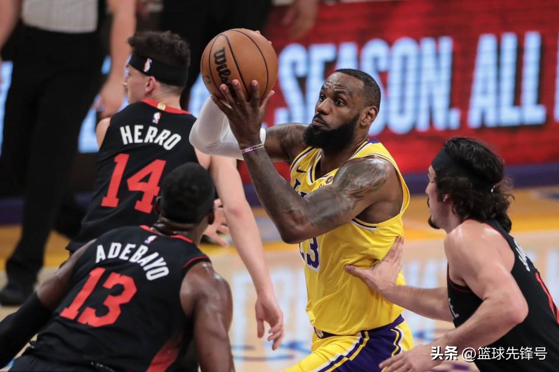 NBA总决赛，热火克星遭逆袭，湖人领先