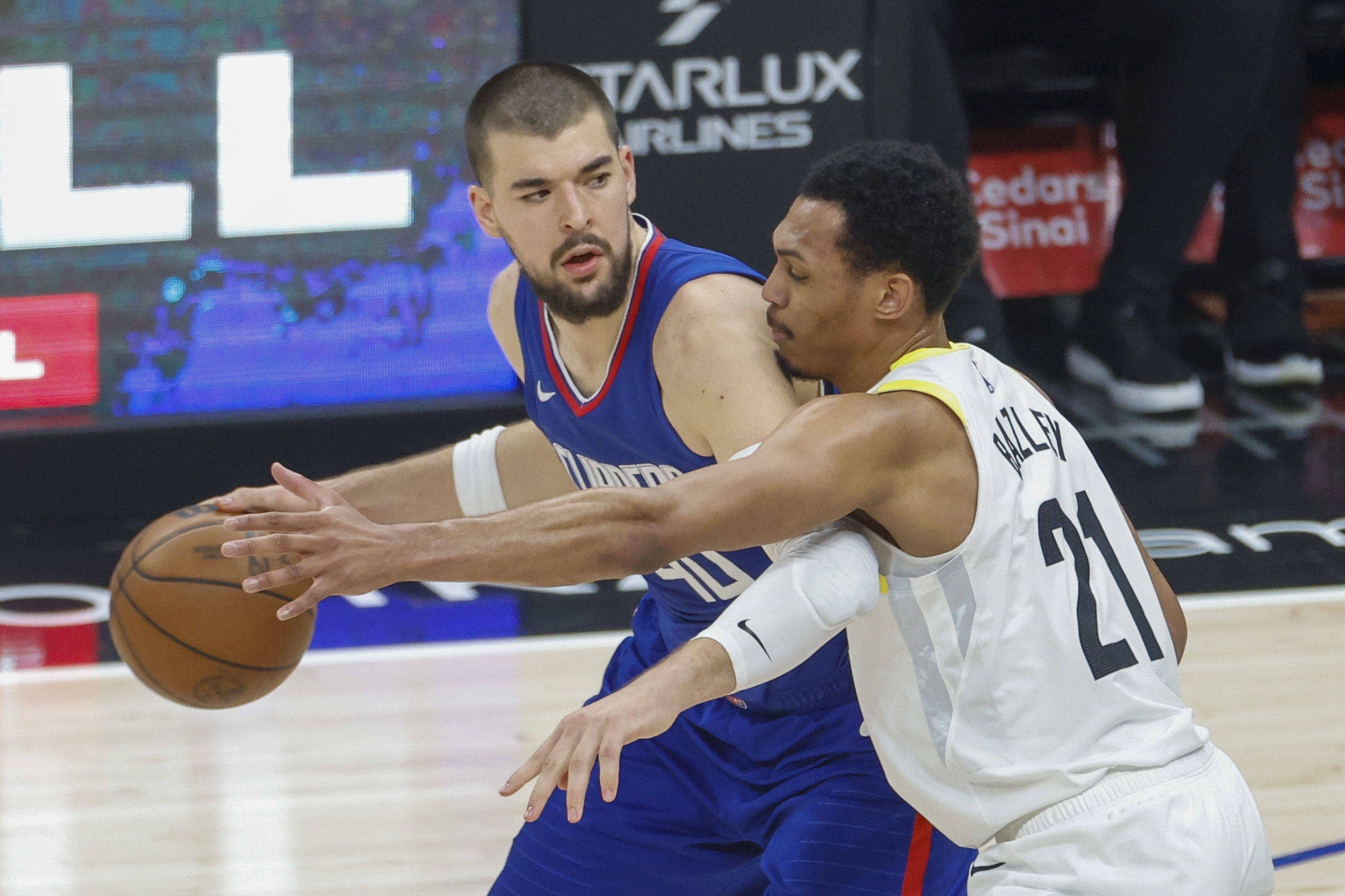 在全球体育盛会中,篮球赛事表现抢眼的简单介绍 在全球体育盛会中,篮球赛事表现抢眼的简单介绍