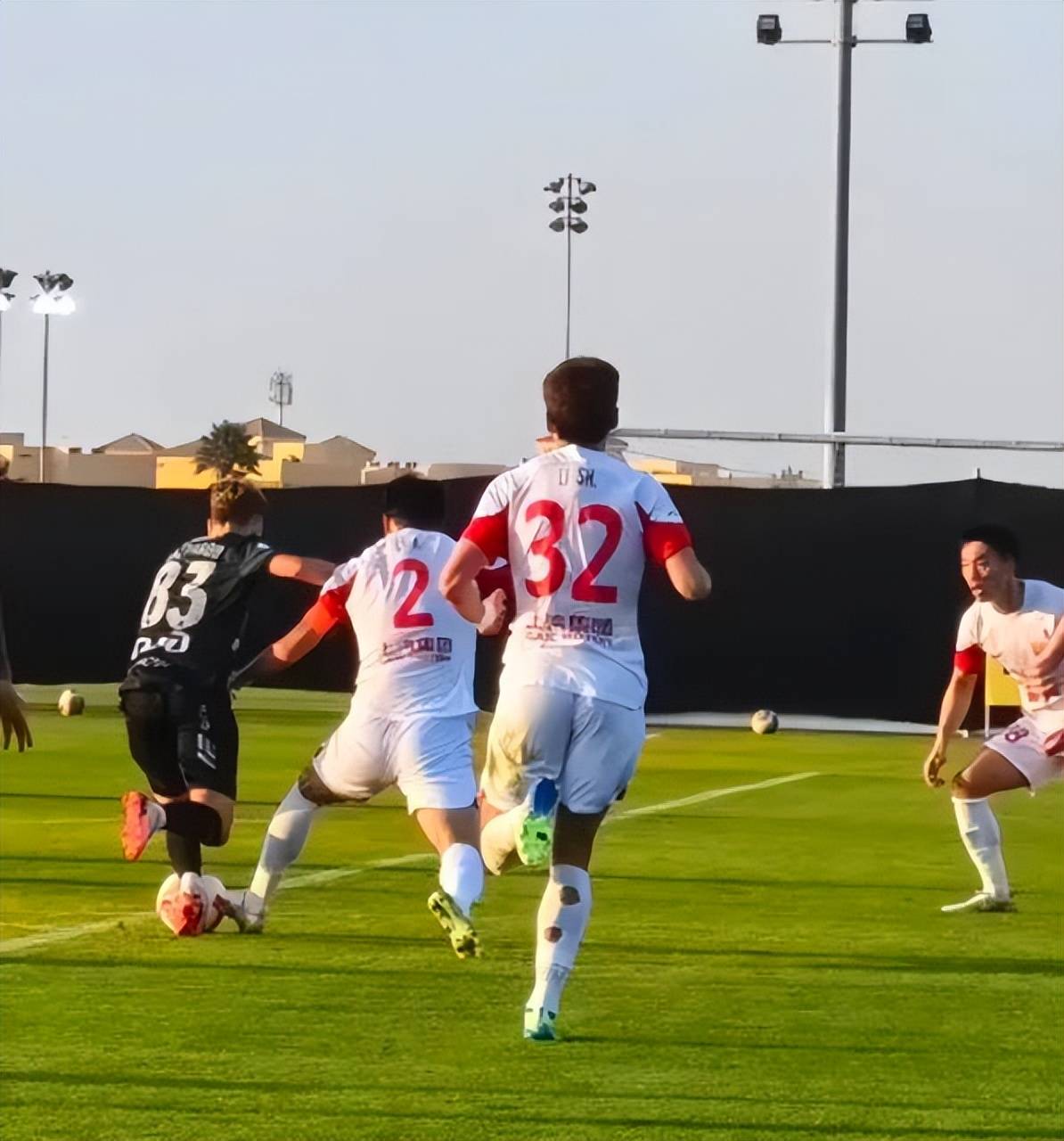 乐鱼体育网页版入口-上海上港平局收官，球员状态逐渐回归的简单介绍