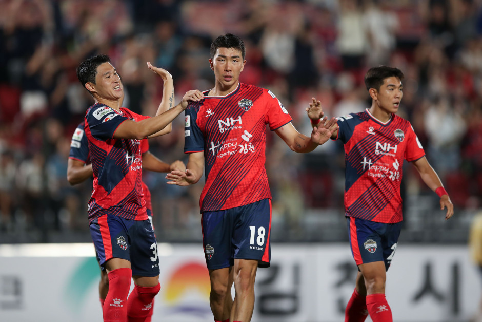 乐鱼体育馆-关于里昂中场坚决为球队争胜，引领士气高昂全力拼搏的信息