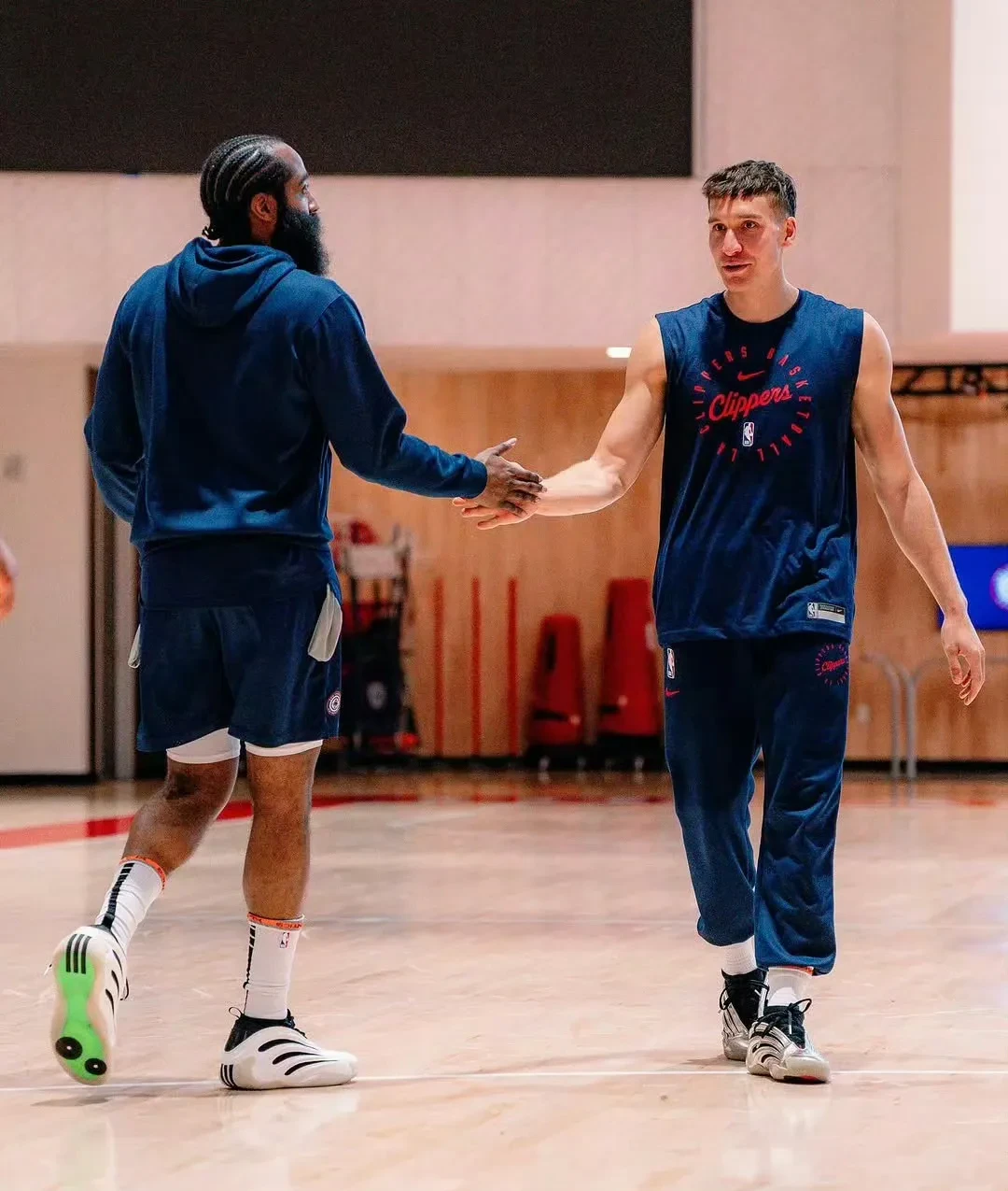 乐鱼体育官网入口-安德莱赫特队长伤愈归队，助球队连胜场的简单介绍