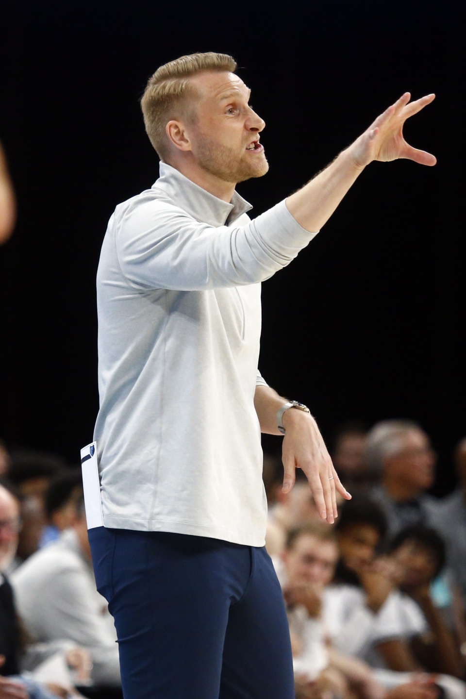 乐鱼体育官网app-关于灰熊队主帅点名夺冠意愿，球员备战积极的信息