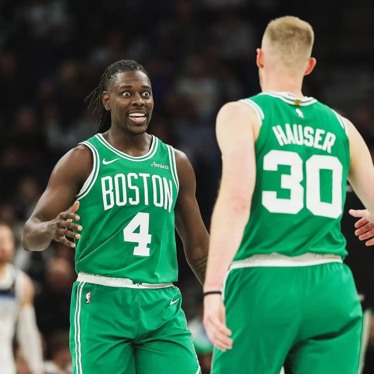 乐鱼体育网页版-凯尔特人击败开拓者，士气高昂