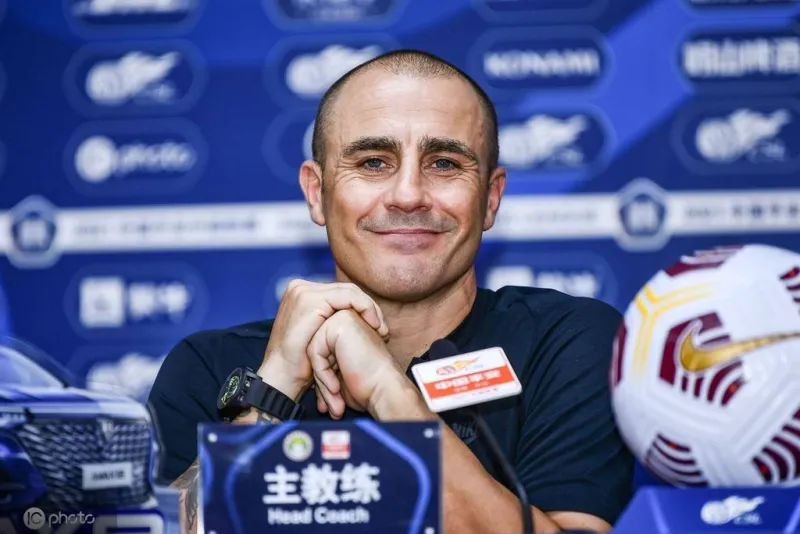 教练战术调整得当，全队发挥稳定