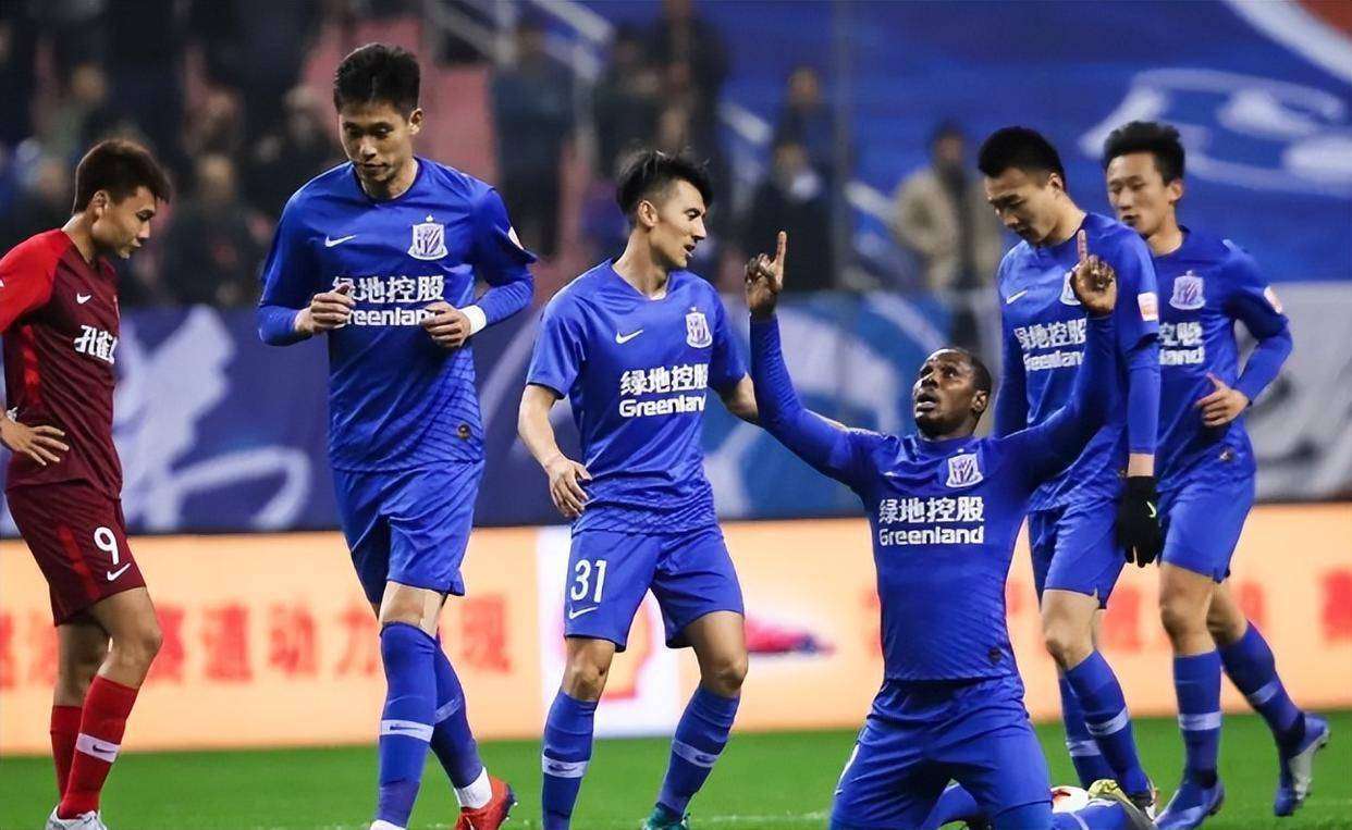 包含上海绿地申花取胜斩获关键三分，士气高昂的词条