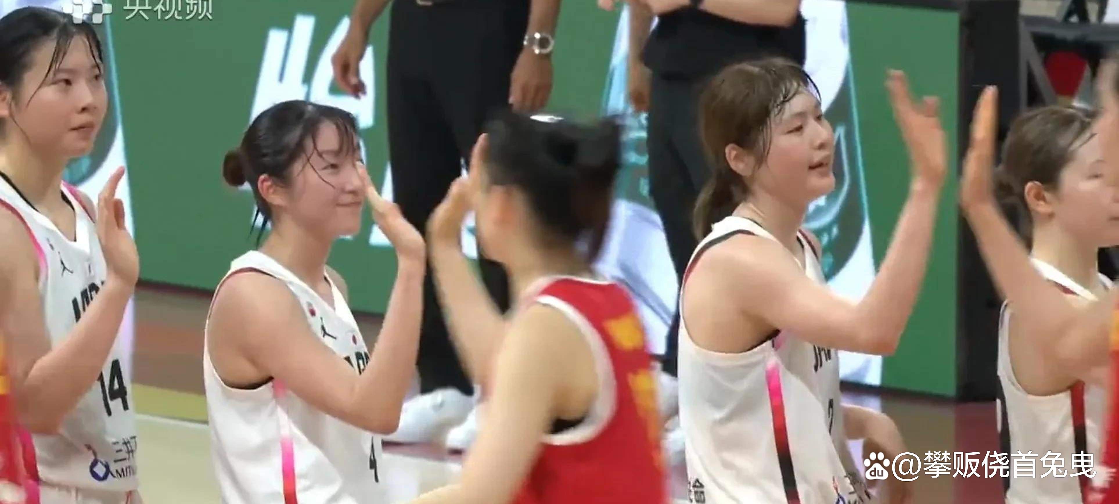 日本篮球联赛季前热身赛精彩花絮呈现