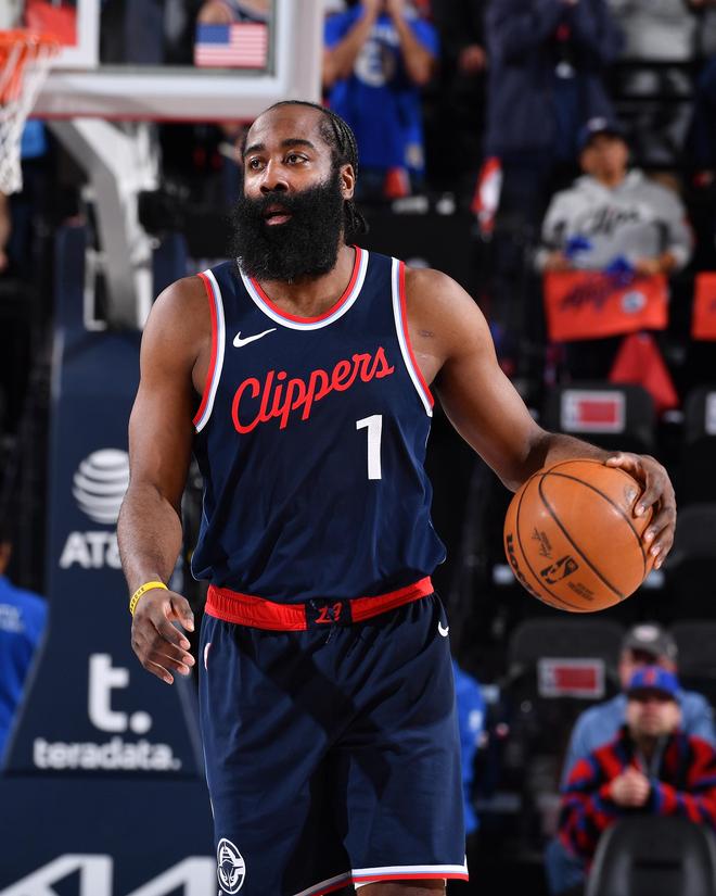 快船客场战胜灰熊，乔治荣膺全场最佳砍下27分