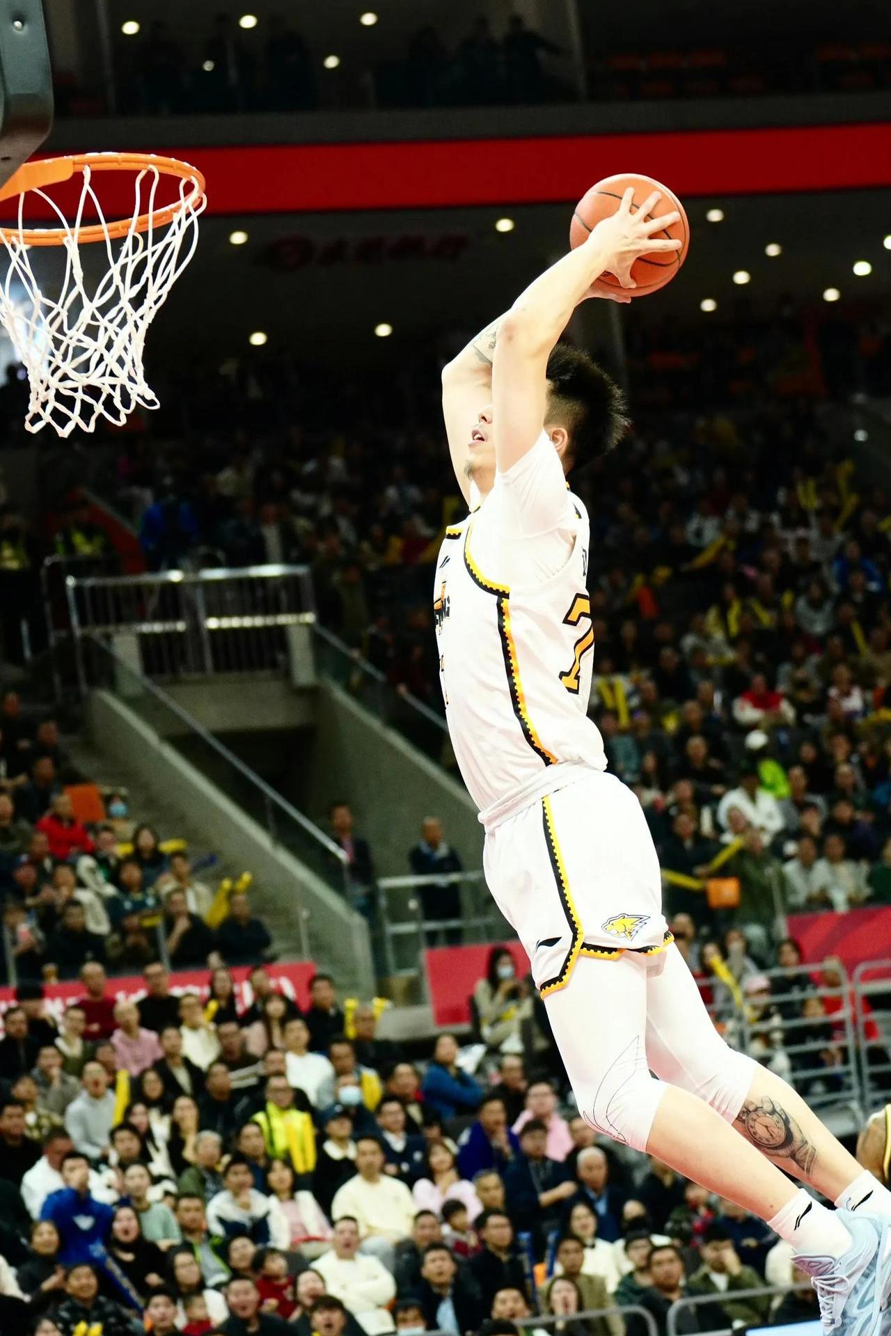 辽宁队在CBA季后赛中打出封盖，被誉为球迷泪目