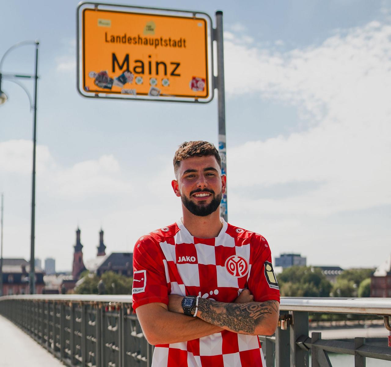 柏林赫塔主场逆转美因茨,实现三连胜的壮举的简单介绍 柏林赫塔主场逆转美因茨,实现三连胜的壮举的简单介绍