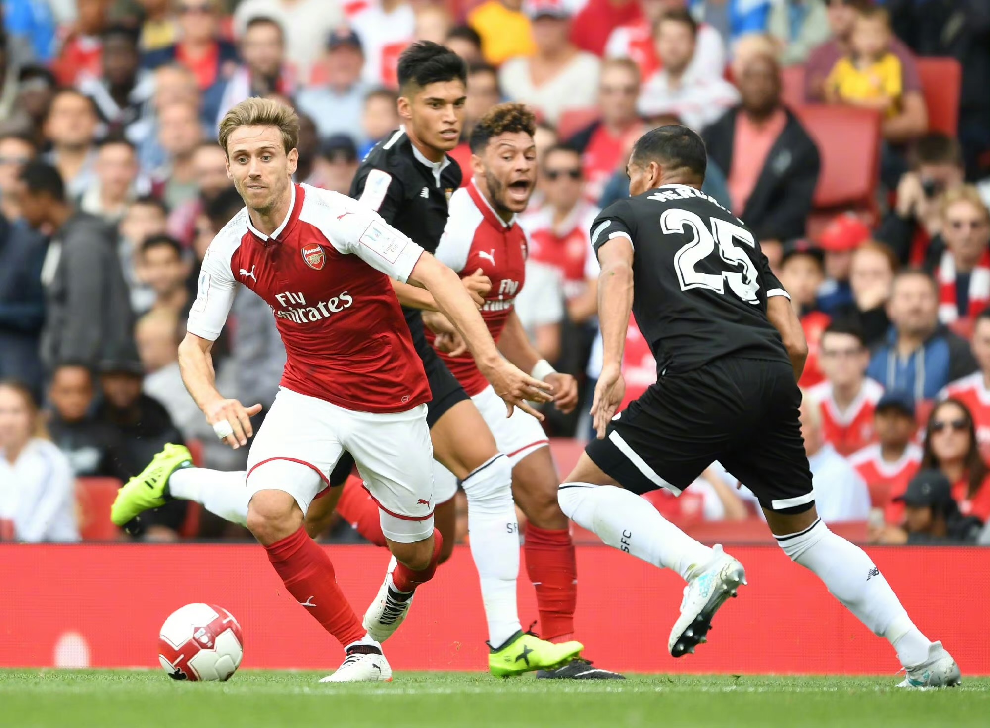 阿联酋球队豪取胜利，全队士气高昂的简单介绍