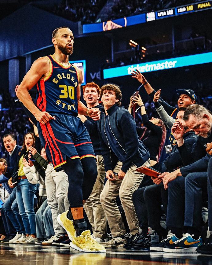 勇士客场大胜掘金，取得四连胜