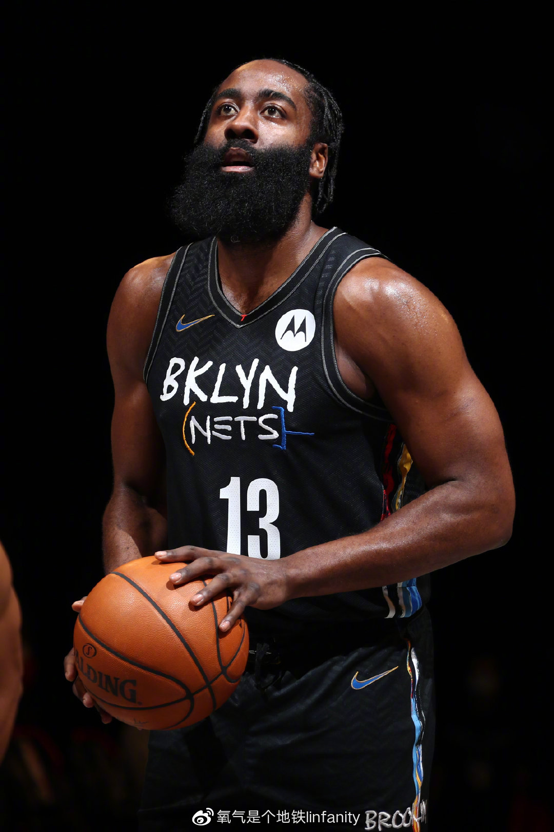 包含哈登复出助篮网逆转，火箭告别三连胜的词条