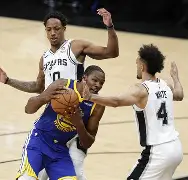 勇士大胜马刺，领跑西部